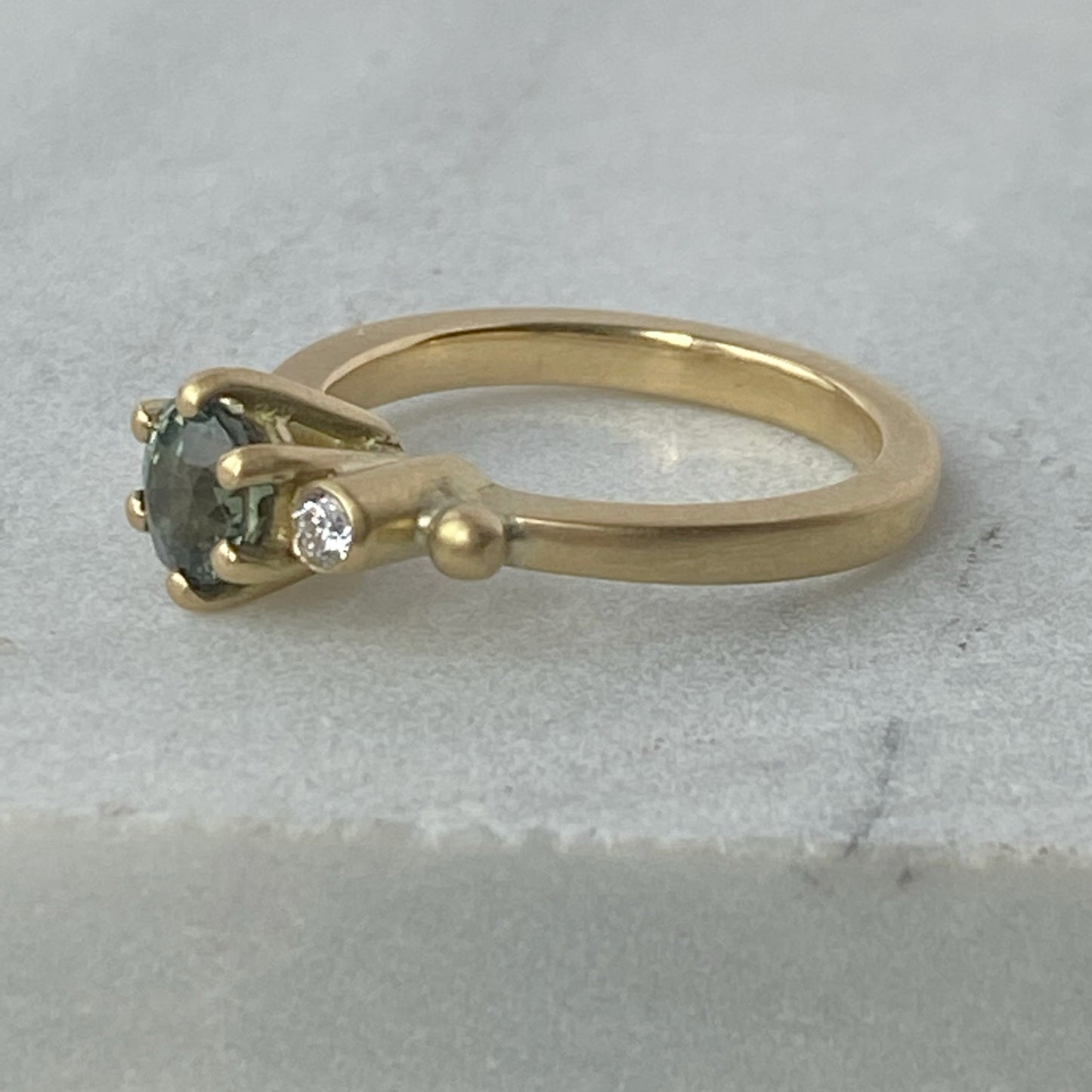 Green Teal Sapphire Gold Ring
