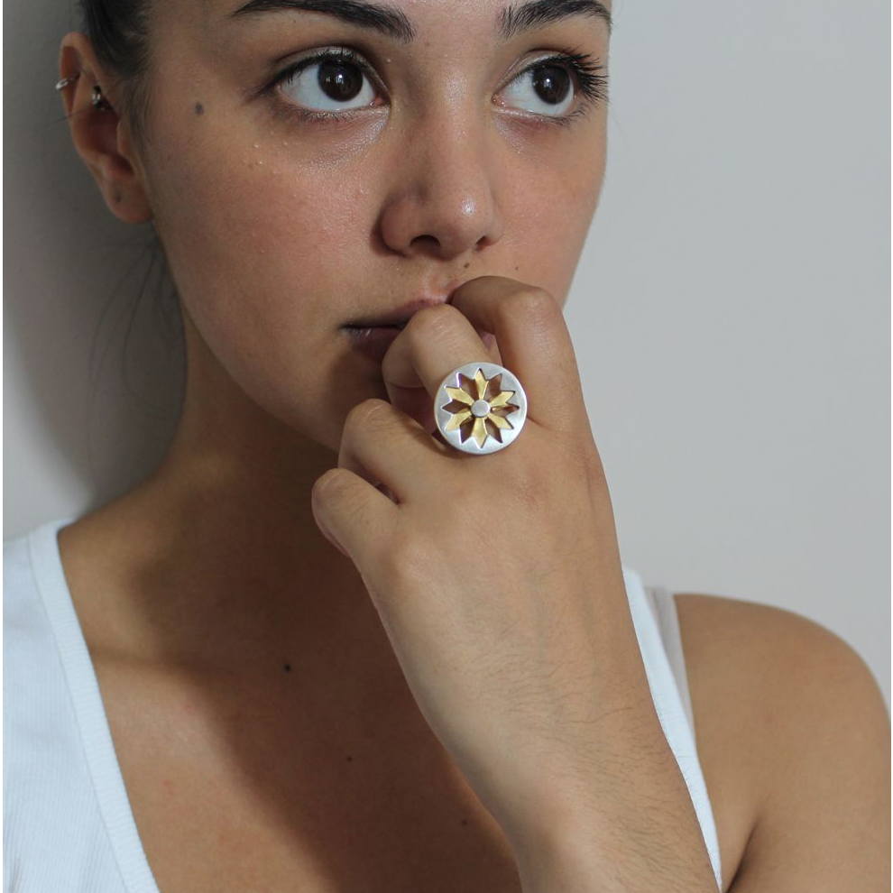 Sunburst Ring in Gold