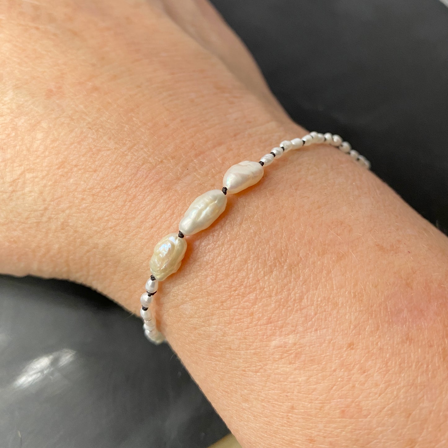 Seed White Pearl Friendship Bracelet