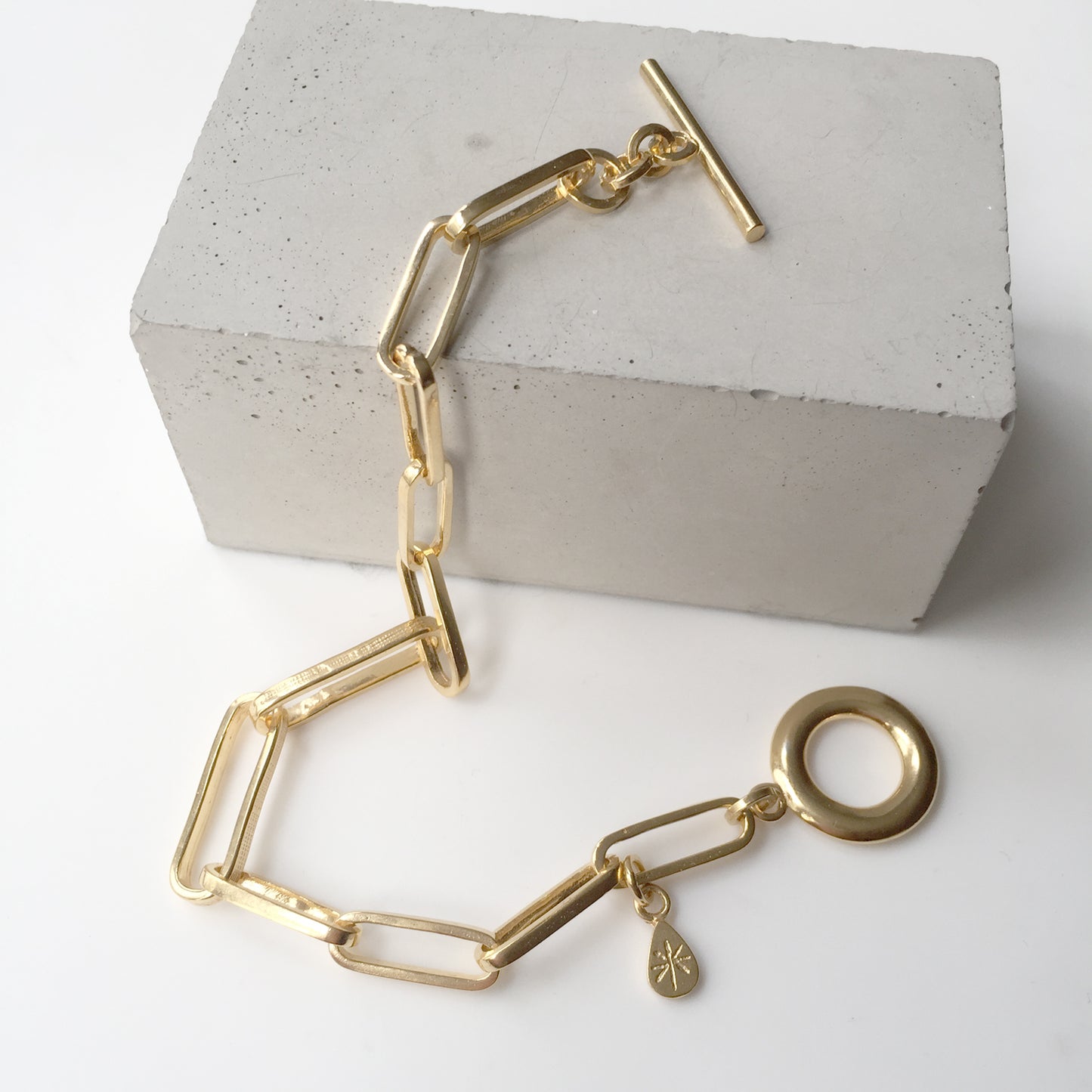T Bar Chain Bracelet Gold