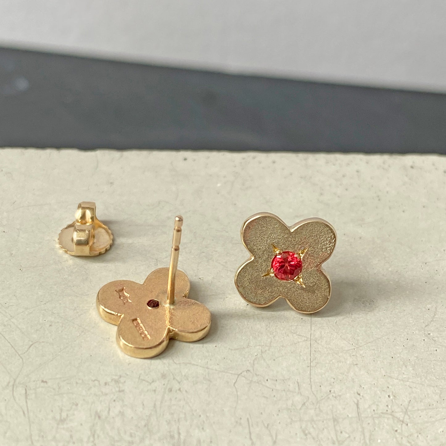 Gold Clover Orange Sapphire Earrings