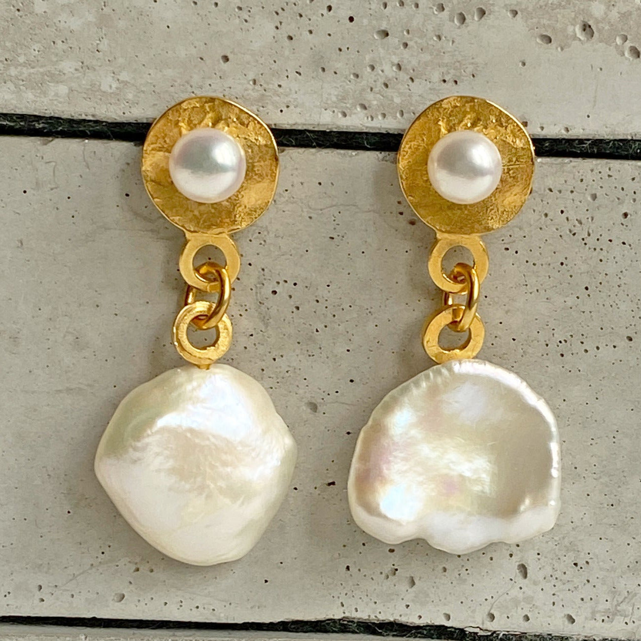 Keshi Pearl Molten Gold Earring