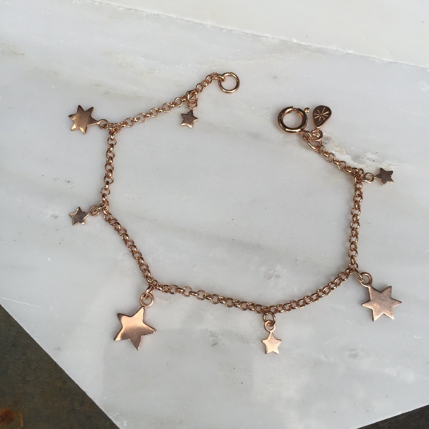 STAR CHARM BRACELET IN ROSE GOLD