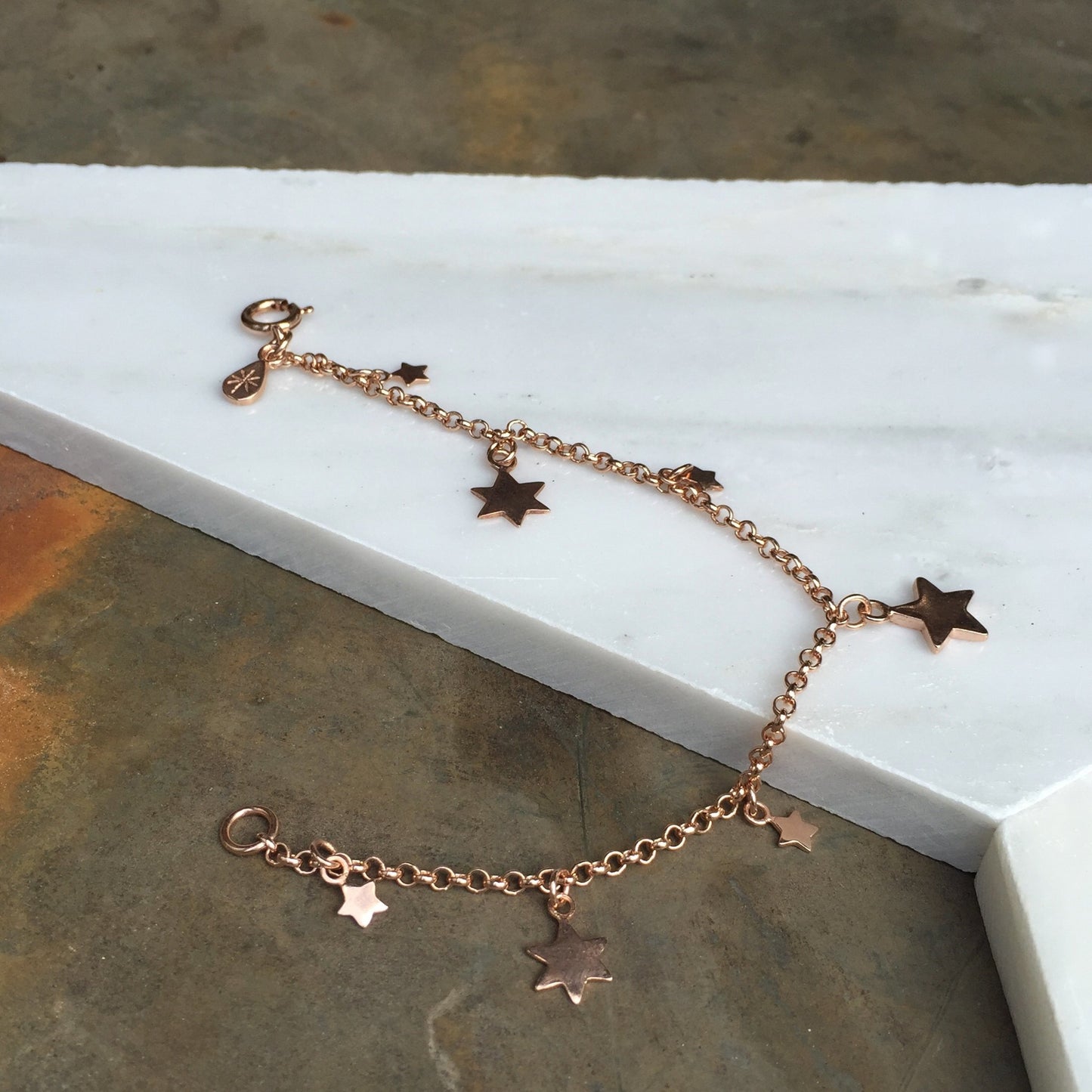 STAR CHARM BRACELET IN ROSE GOLD