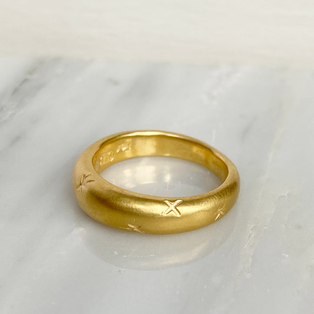 Moon and Star Bombe Gold Ring